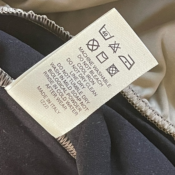 VINTAGE BURBERRY MINI SKIRT - Picture 8 of 11